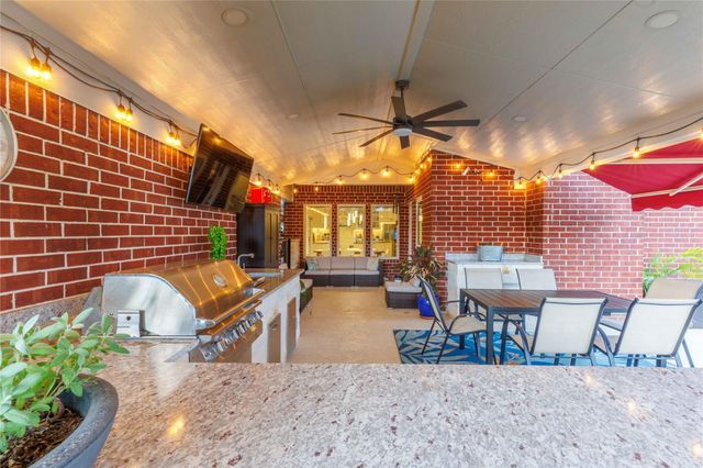 3114 W Autumn Run Circle, Sugar Land, TX 77479