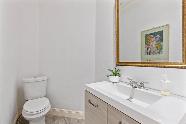 3114 W Autumn Run Circle, Sugar Land, TX 77479