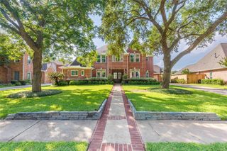 3114 W Autumn Run Circle, Sugar Land, TX 77479