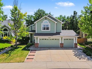 3677 Sunflower Cir, Longmont, CO 80503