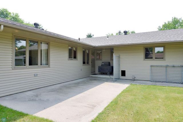 507 24th Avenue S, Fargo, ND 58103