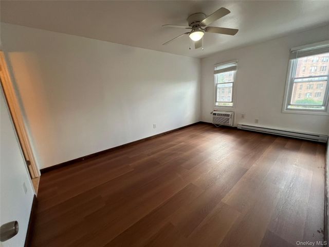 209-14 23rd Avenue 3FL, Bayside, NY 11360