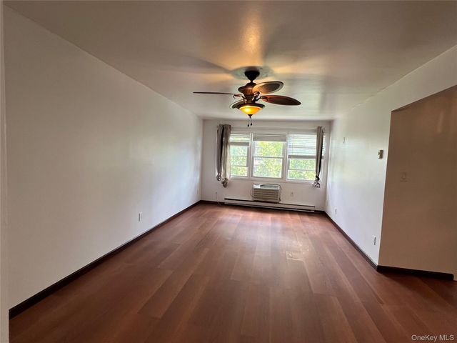 209-14 23rd Avenue 3FL, Bayside, NY 11360