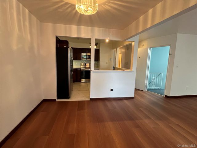 209-14 23rd Avenue 3FL, Bayside, NY 11360