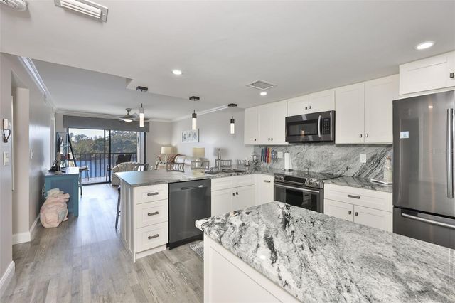 6077 113TH STREET 610, Seminole, FL 33772