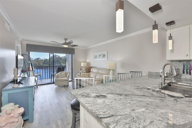 6077 113TH STREET 610, Seminole, FL 33772