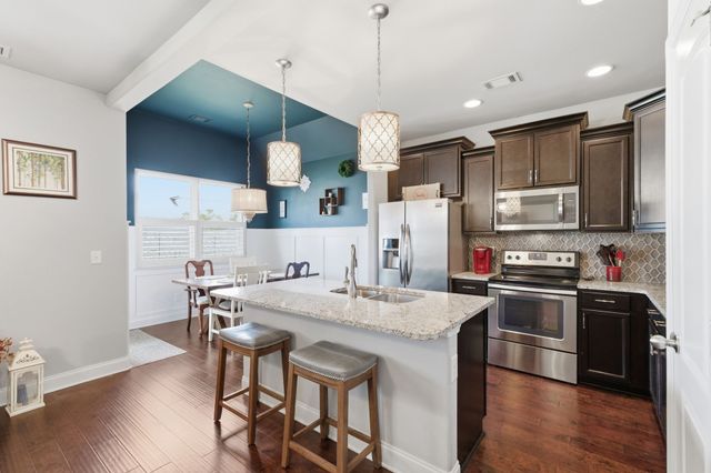 1050 Daniel Ln, Spring Hill, TN 37174