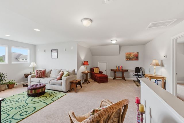 1050 Daniel Ln, Spring Hill, TN 37174