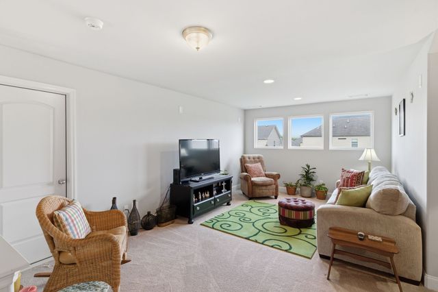 1050 Daniel Ln, Spring Hill, TN 37174