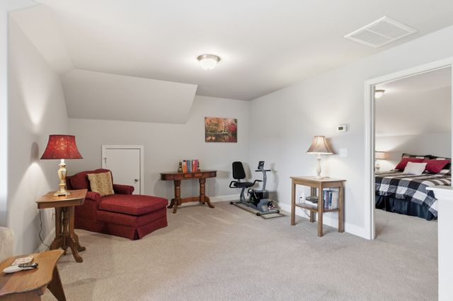 1050 Daniel Ln, Spring Hill, TN 37174