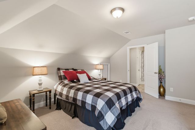 1050 Daniel Ln, Spring Hill, TN 37174