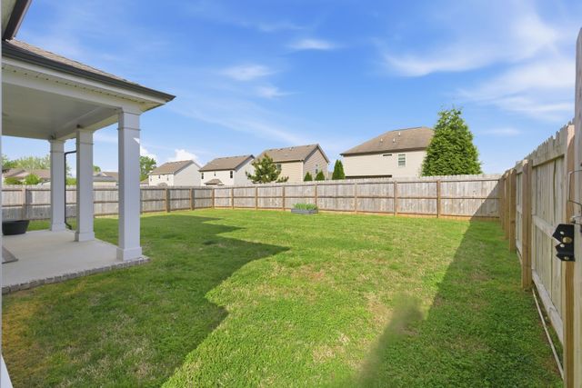 1050 Daniel Ln, Spring Hill, TN 37174