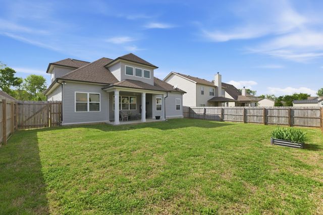 1050 Daniel Ln, Spring Hill, TN 37174