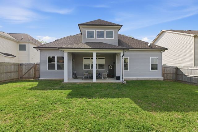 1050 Daniel Ln, Spring Hill, TN 37174