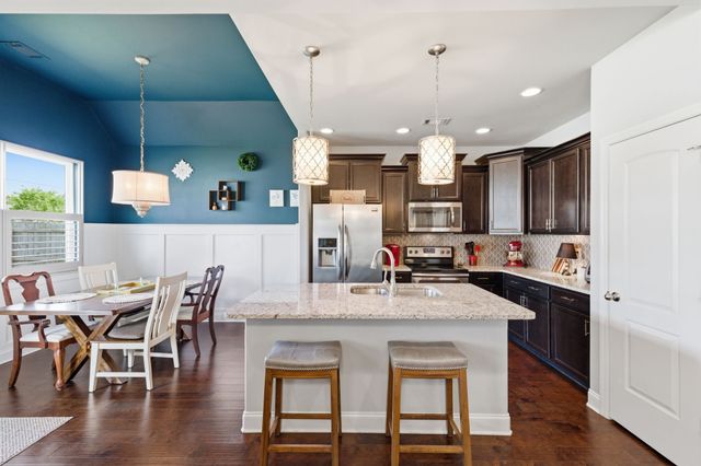 1050 Daniel Ln, Spring Hill, TN 37174