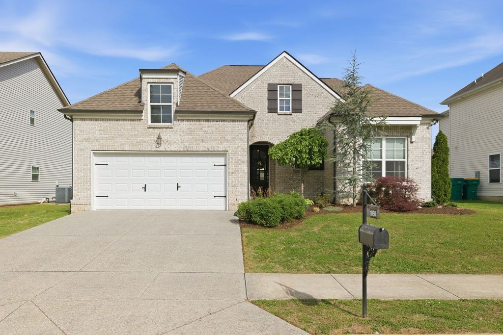 1050 Daniel Ln, Spring Hill, TN 37174