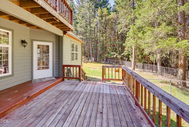 255 Janice Way, Merlin, OR 97532
