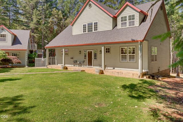 255 Janice Way, Merlin, OR 97532
