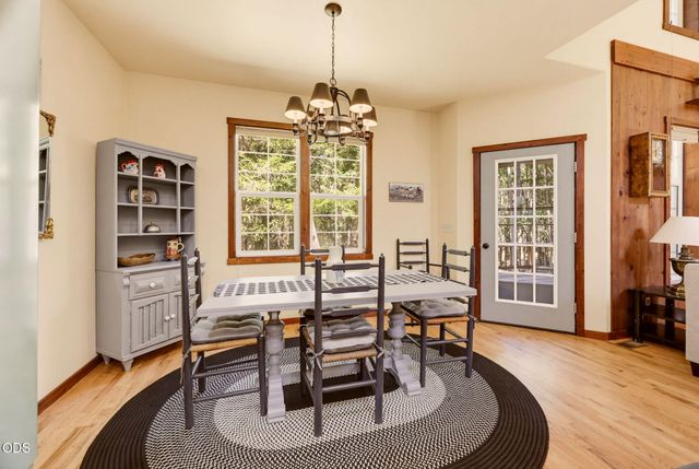 255 Janice Way, Merlin, OR 97532