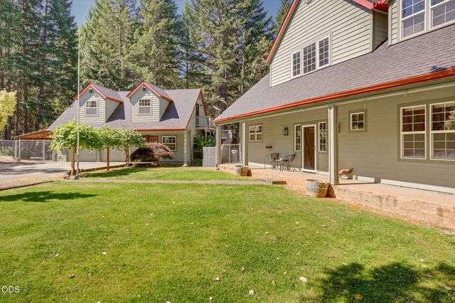 255 Janice Way, Merlin, OR 97532
