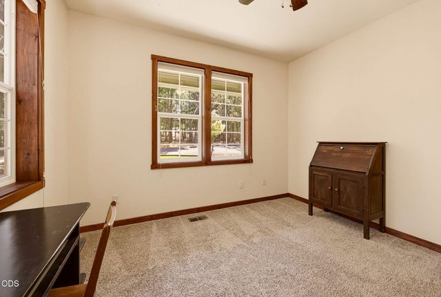255 Janice Way, Merlin, OR 97532
