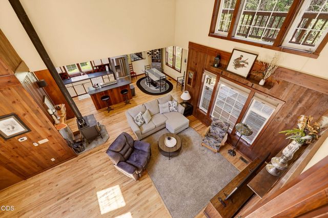 255 Janice Way, Merlin, OR 97532