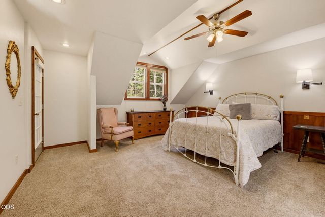 255 Janice Way, Merlin, OR 97532