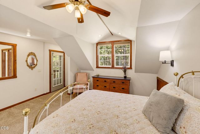 255 Janice Way, Merlin, OR 97532