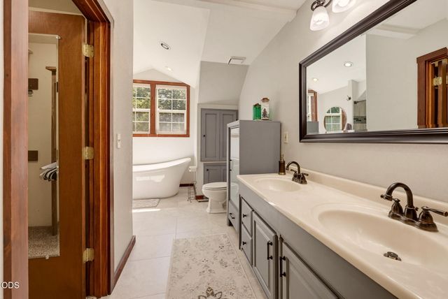255 Janice Way, Merlin, OR 97532