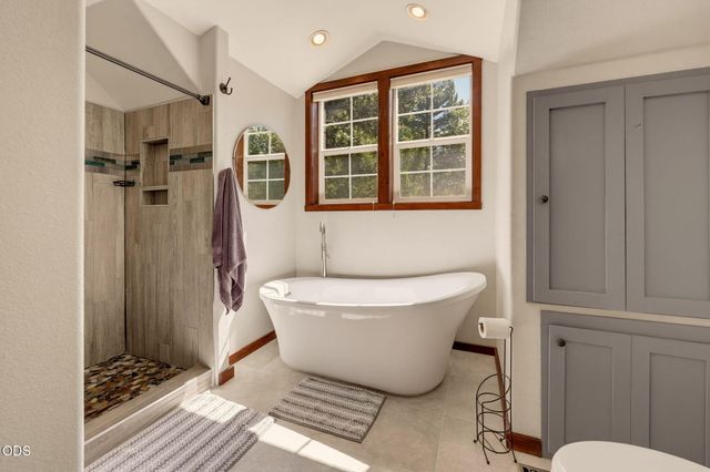 255 Janice Way, Merlin, OR 97532
