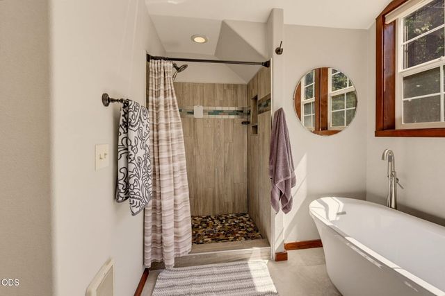 255 Janice Way, Merlin, OR 97532