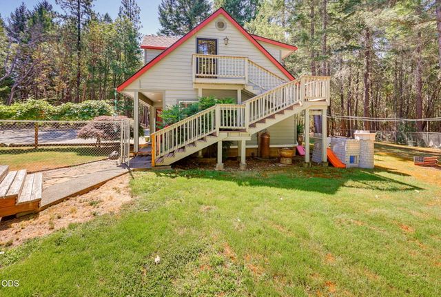 255 Janice Way, Merlin, OR 97532