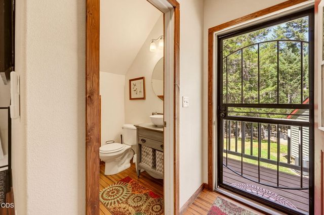 255 Janice Way, Merlin, OR 97532