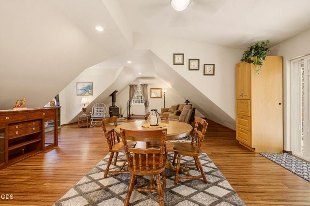 255 Janice Way, Merlin, OR 97532