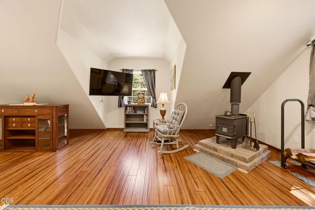 255 Janice Way, Merlin, OR 97532