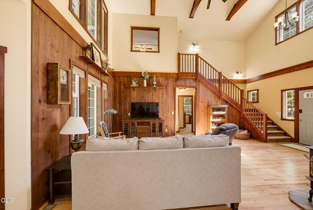 255 Janice Way, Merlin, OR 97532