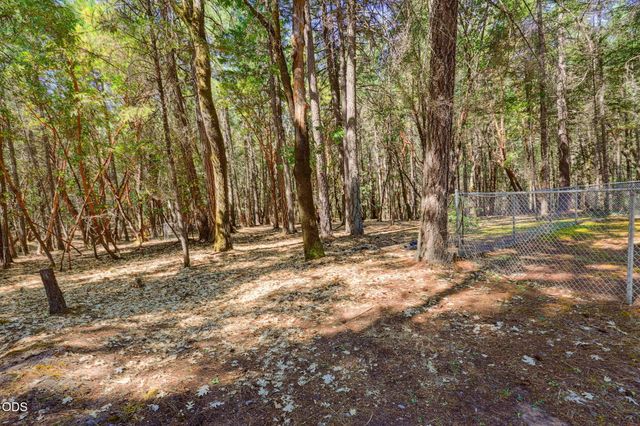 255 Janice Way, Merlin, OR 97532