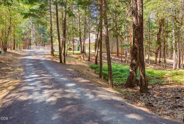 255 Janice Way, Merlin, OR 97532