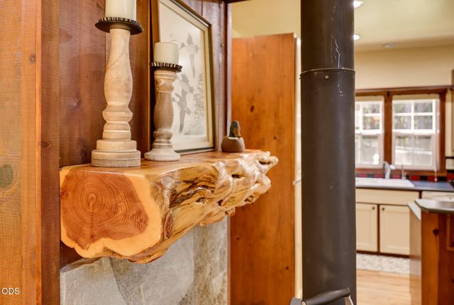 255 Janice Way, Merlin, OR 97532