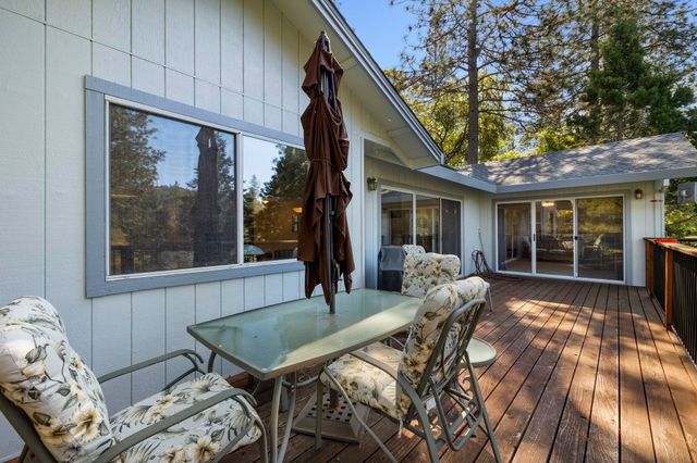 19099 Raboul Court, Groveland, CA 95321