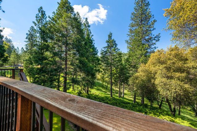 19099 Raboul Court, Groveland, CA 95321