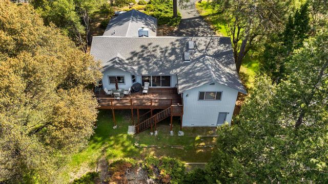 19099 Raboul Court, Groveland, CA 95321