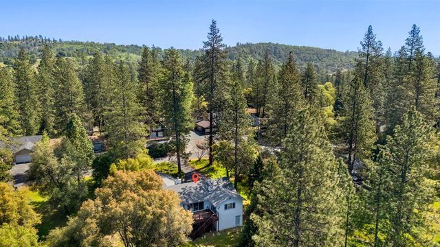 19099 Raboul Court, Groveland, CA 95321