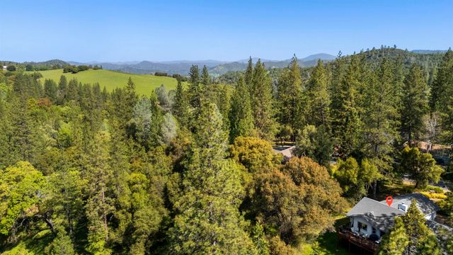 19099 Raboul Court, Groveland, CA 95321