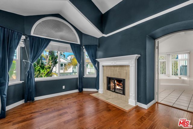 7513 W 83rd Street, Playa Del Rey (los Angeles), CA 90293