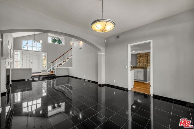 7513 W 83rd Street, Playa Del Rey (los Angeles), CA 90293