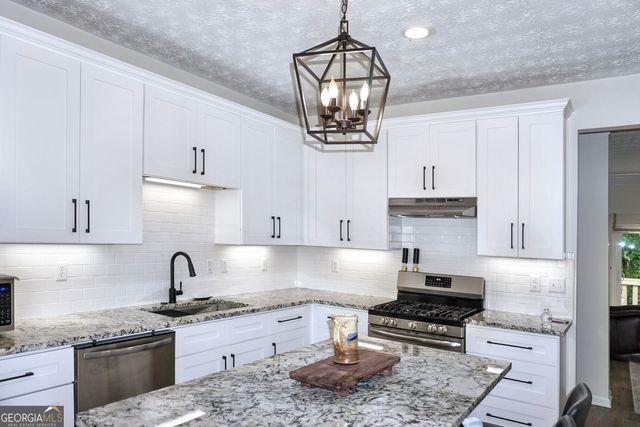 2566 Summit Cove Drive, Duluth, GA 30097