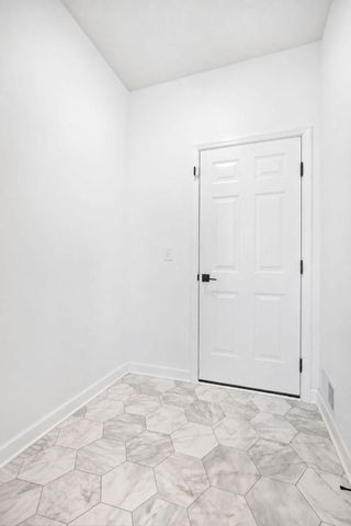 4043 Heath Lane N, Oakdale, MN 55128