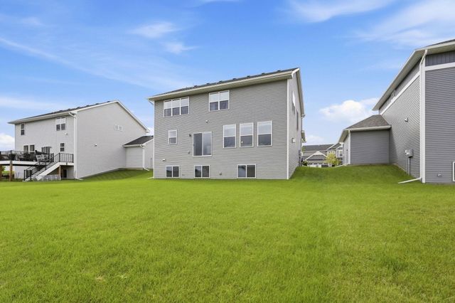4043 Heath Lane N, Oakdale, MN 55128