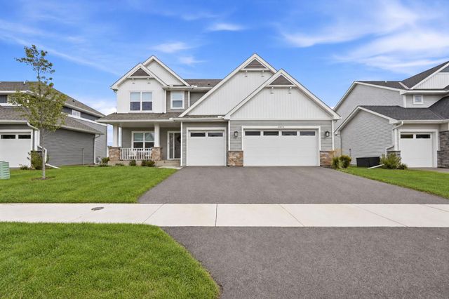 4043 Heath Lane N, Oakdale, MN 55128